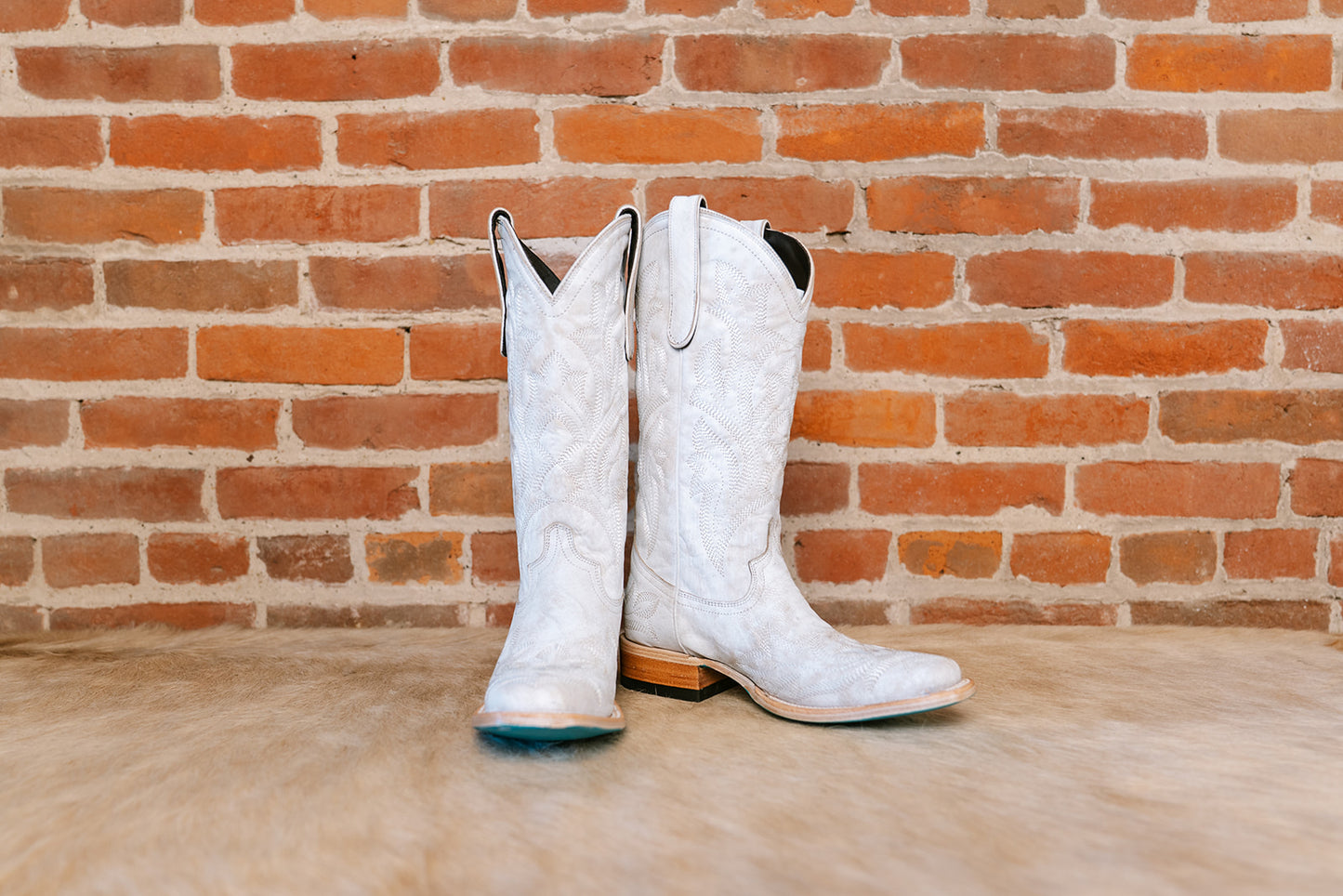 Saratoga Square Boot - Ceramic Crackle