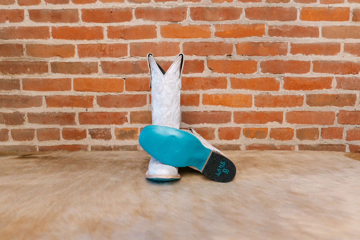 Saratoga Square Boot - Ceramic Crackle